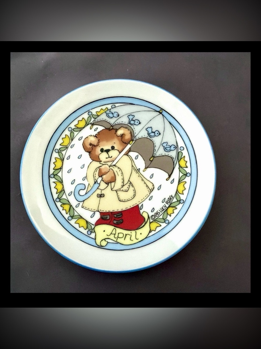 Lucy & Me APRIL FOOLS 4" Mini Plate Bear Lucy Rigg Enesco 1985 BIRTHDAY EUC